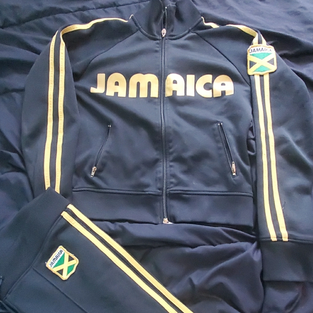 Tracksuit Comfortable & beautiful